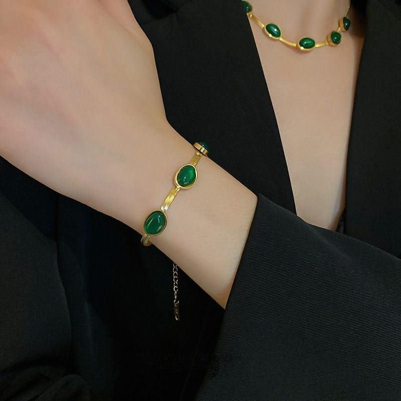 Crystal Pendant Necklace Set With Bracelet - Image 3